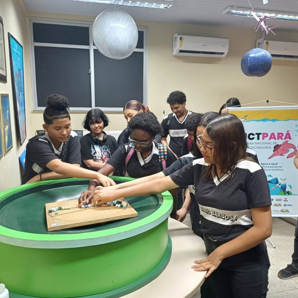 E.E.E.F.M. Mario Barbosa – Belém-PA em visita ao Centro Interativo de Ciência e Tecnologia da Am (2)