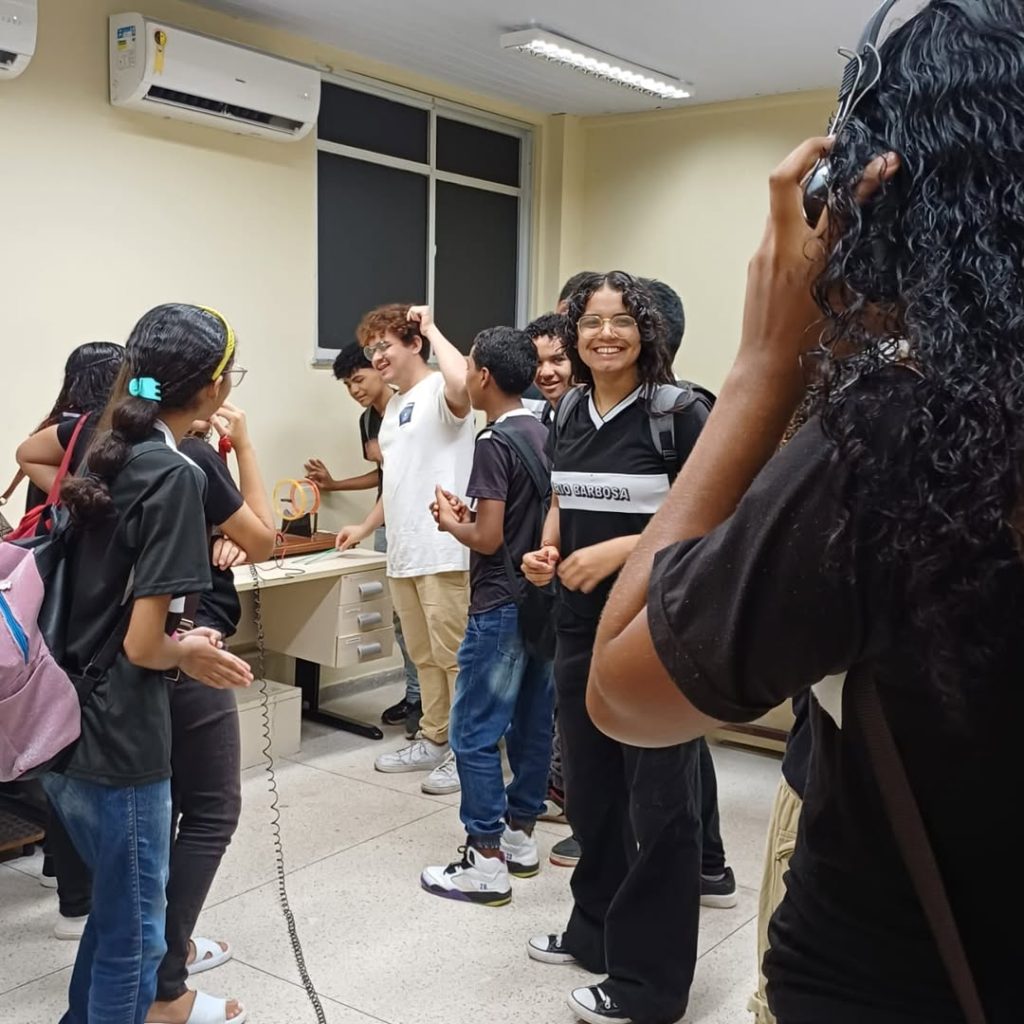 E.E.E.F.M. Mario Barbosa – Belém-PA em visita ao Centro Interativo de Ciência e Tecnologia da Am (3)