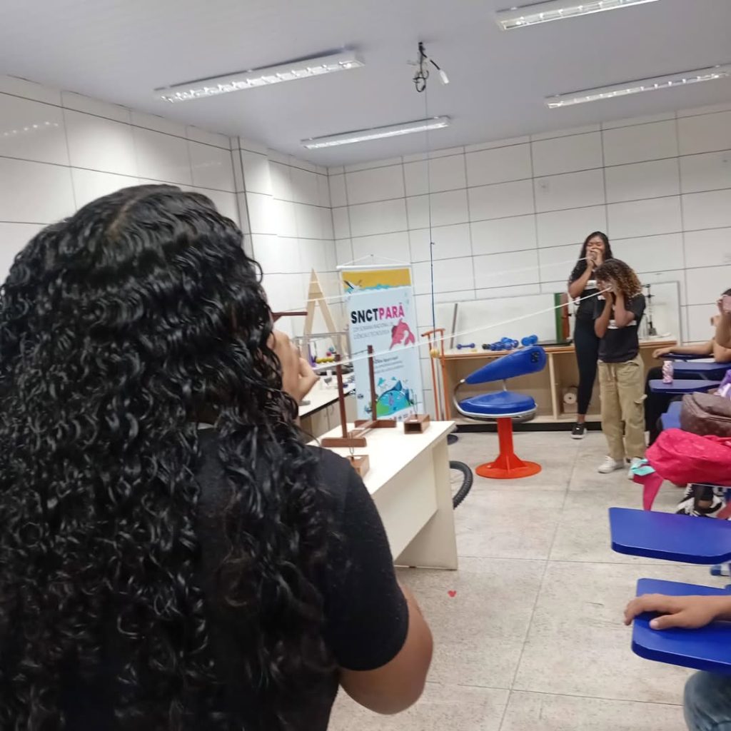 E.E.E.F.M. Mario Barbosa – Belém-PA em visita ao Centro Interativo de Ciência e Tecnologia da Am (4)